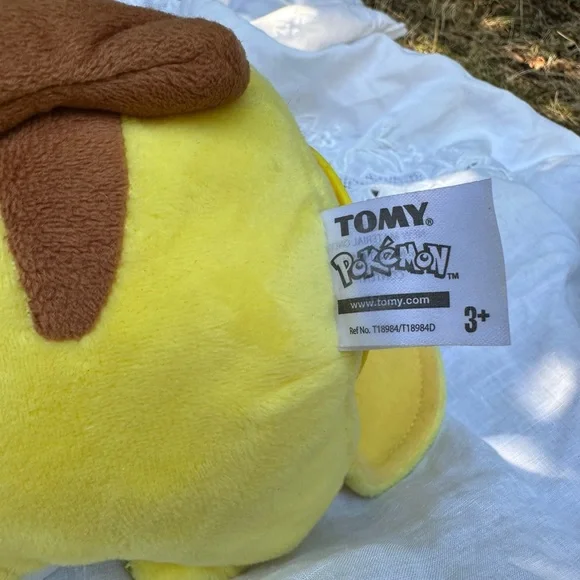 Pikachu Plush Stuffed Toy Talking Light Up Pokemon Tomy 2016 Ears Movable 10.5" - Picture 9 of 11